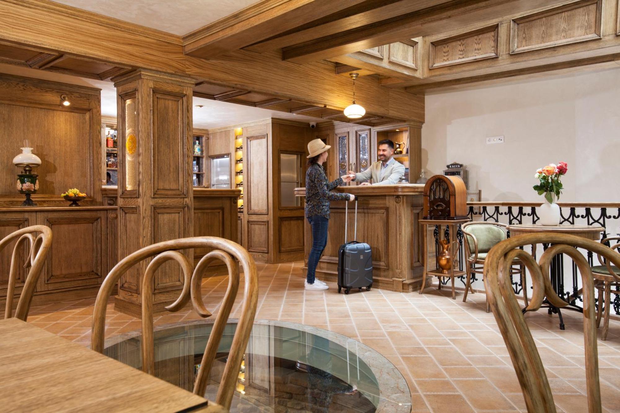 Flavia Hotel 3*
